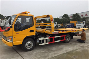 信州区哪里有拖车服务