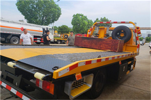 信州区附近拖车电话号码服务