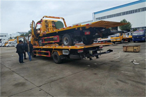 信州区同城汽车补胎